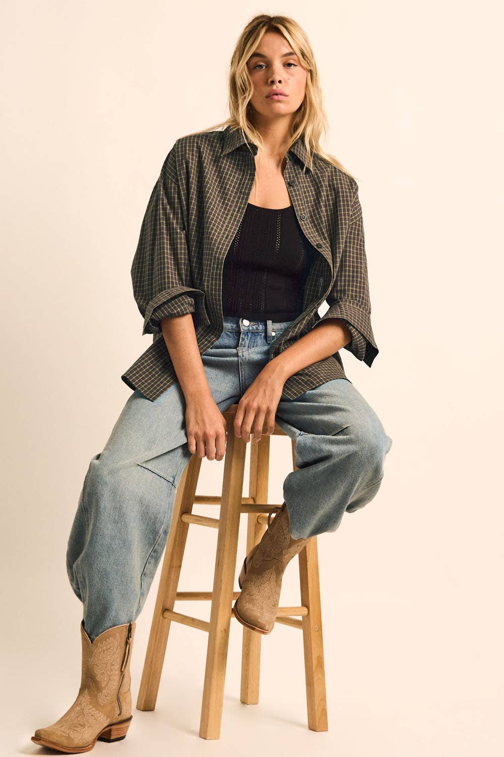 Plaid Button-Front Collared Long-Sleeve Oversize Shirt