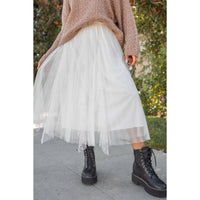 TULLE SKIRT WITH PEARL DETAIL