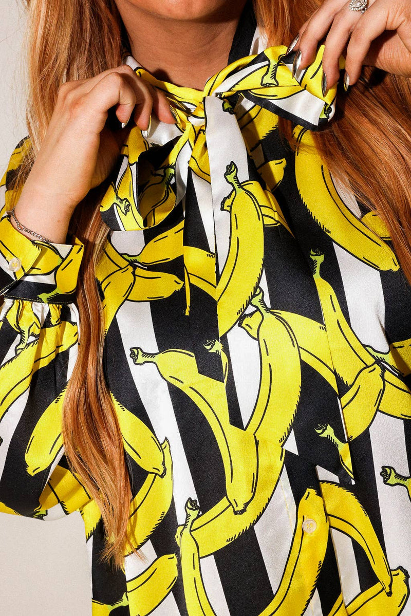 B-A-N-A-N-A-S Oversized Bow-Tie Set