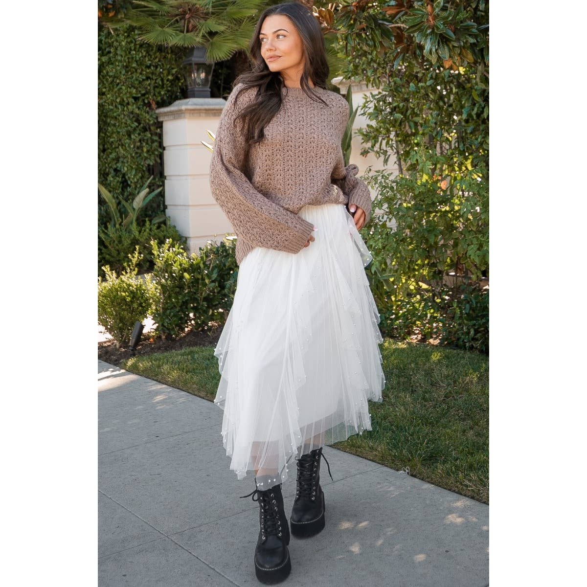 TULLE SKIRT WITH PEARL DETAIL
