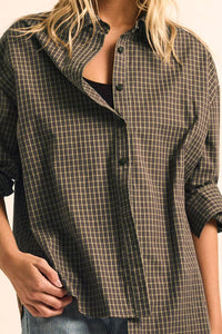 Plaid Button-Front Collared Long-Sleeve Oversize Shirt
