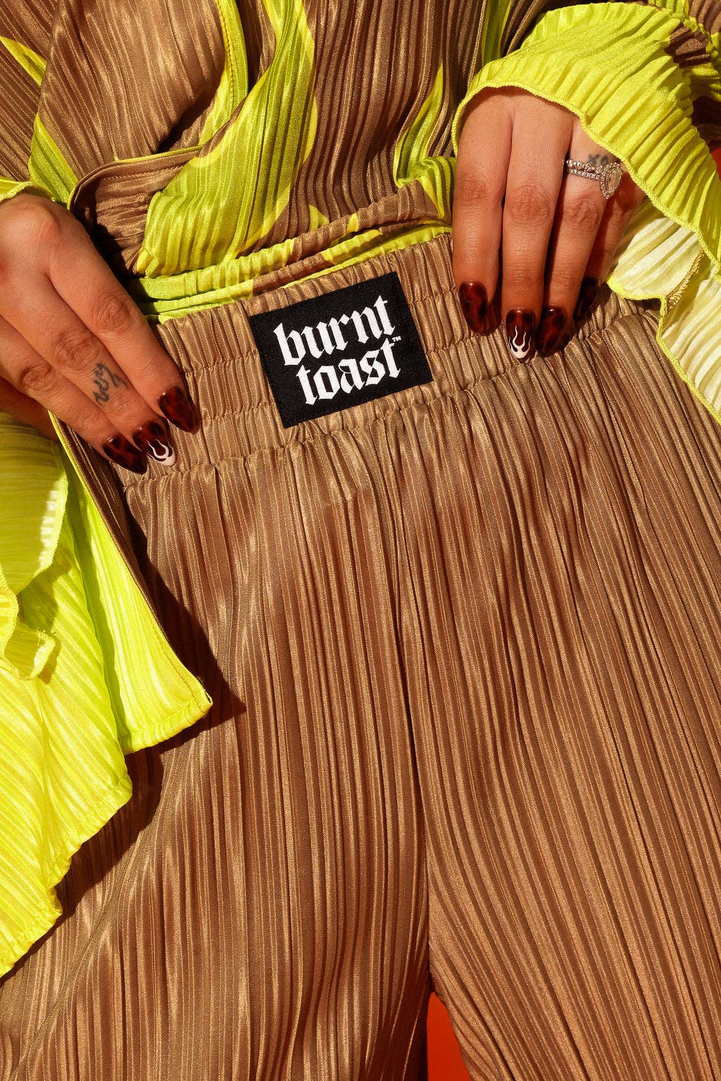 Burn Baby Burn Plisse Set