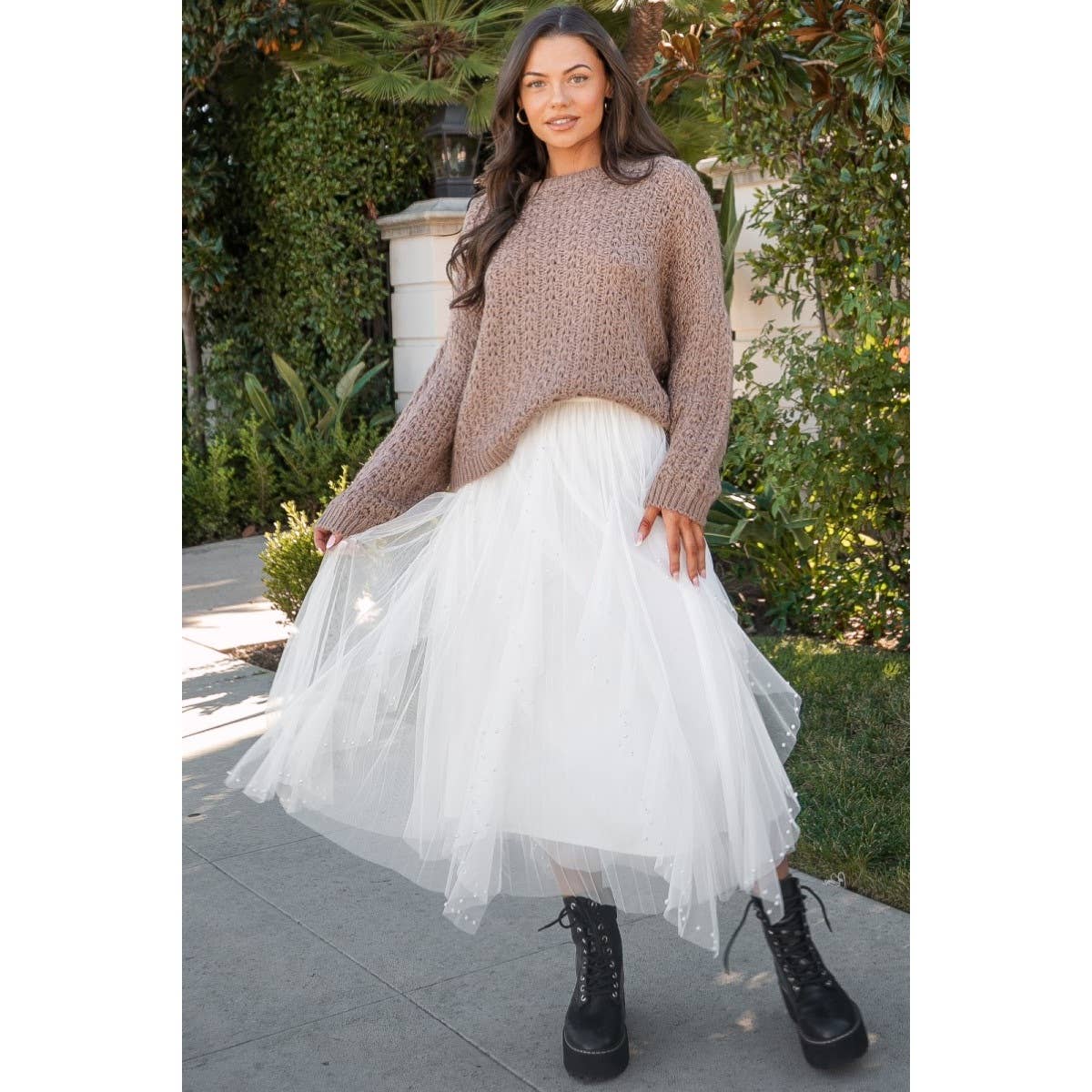 TULLE SKIRT WITH PEARL DETAIL